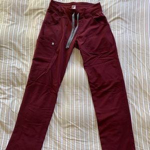 Figs Scrubs Pants Kade Cargo Burgundy XS/Tall